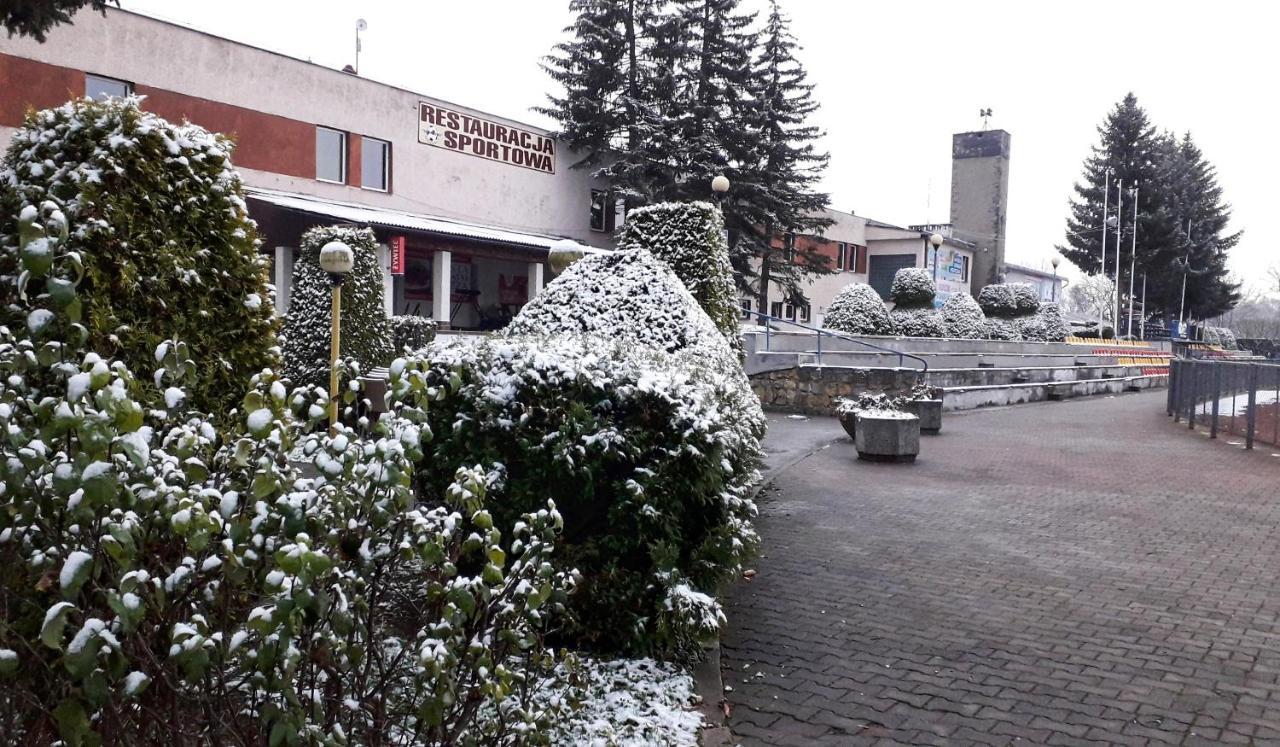 Hotel Dom Wycieczkowy "Na Stadionie" Kłodzko Exterior foto